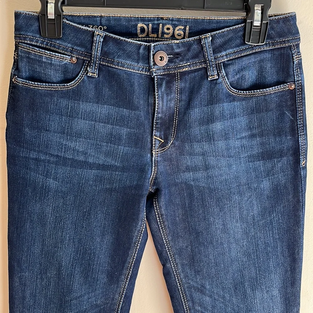 DL1961 Grace High Rise Straight Jeans New Condition - Picture 5 of 15